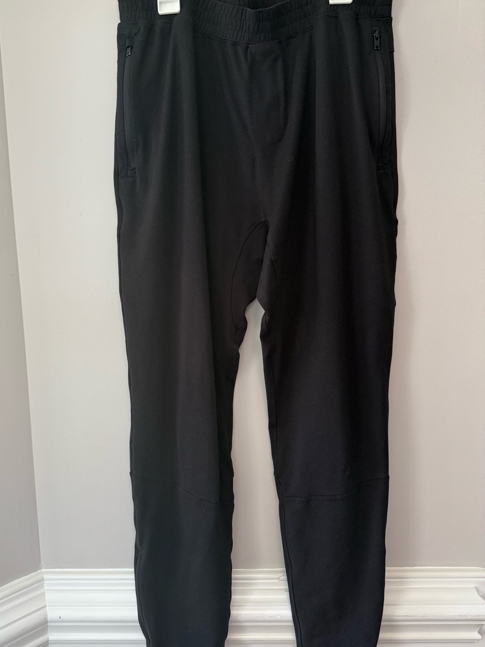 Lululemon Men's Black Performance Joggers with Zip Pockets Size Medium